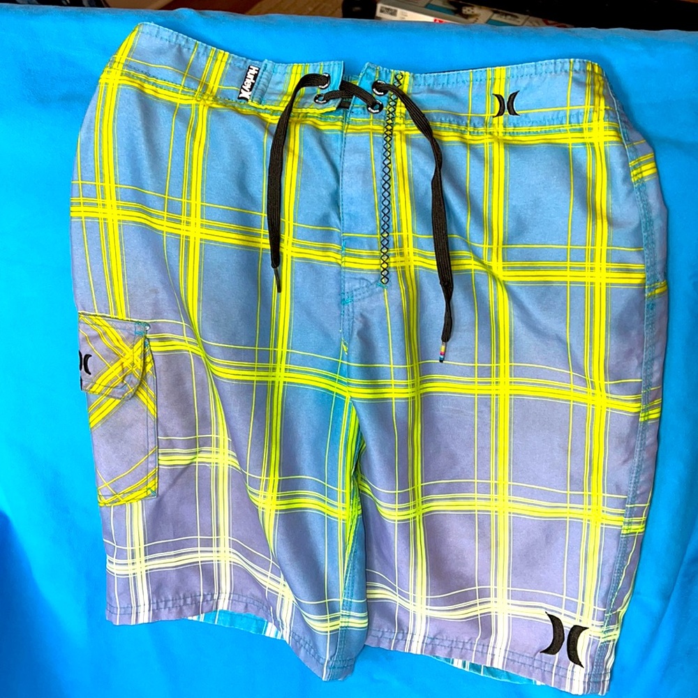 Hurley boys swim board short. Blue plaid print